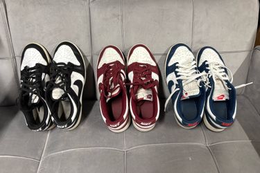 3 Nike sneakers