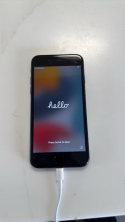 iPhone 7 - Black - Unlocked
