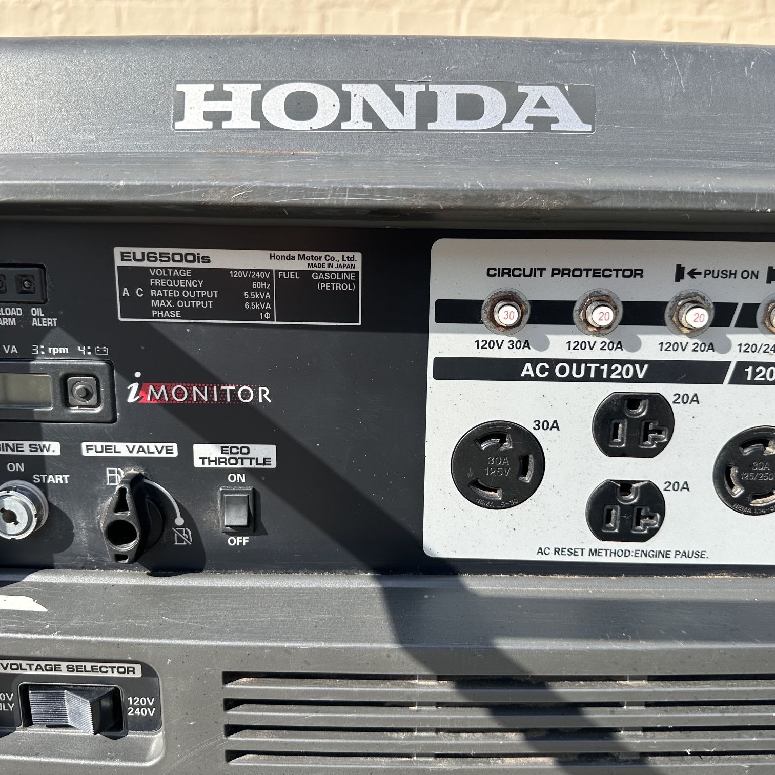 Honda EU6500is Inverter Generator 