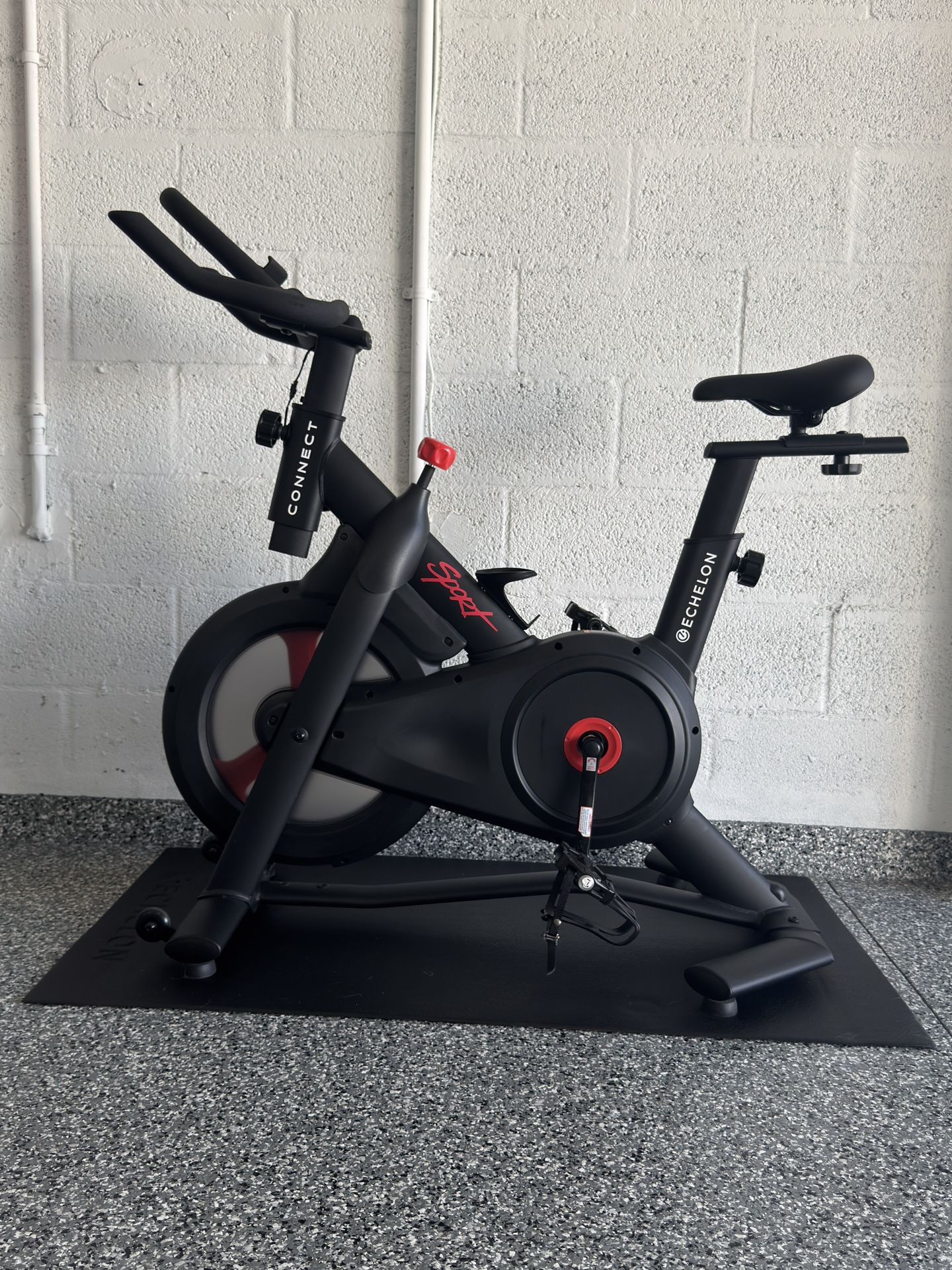Echelon EX 15 Indoor Bike + Mat