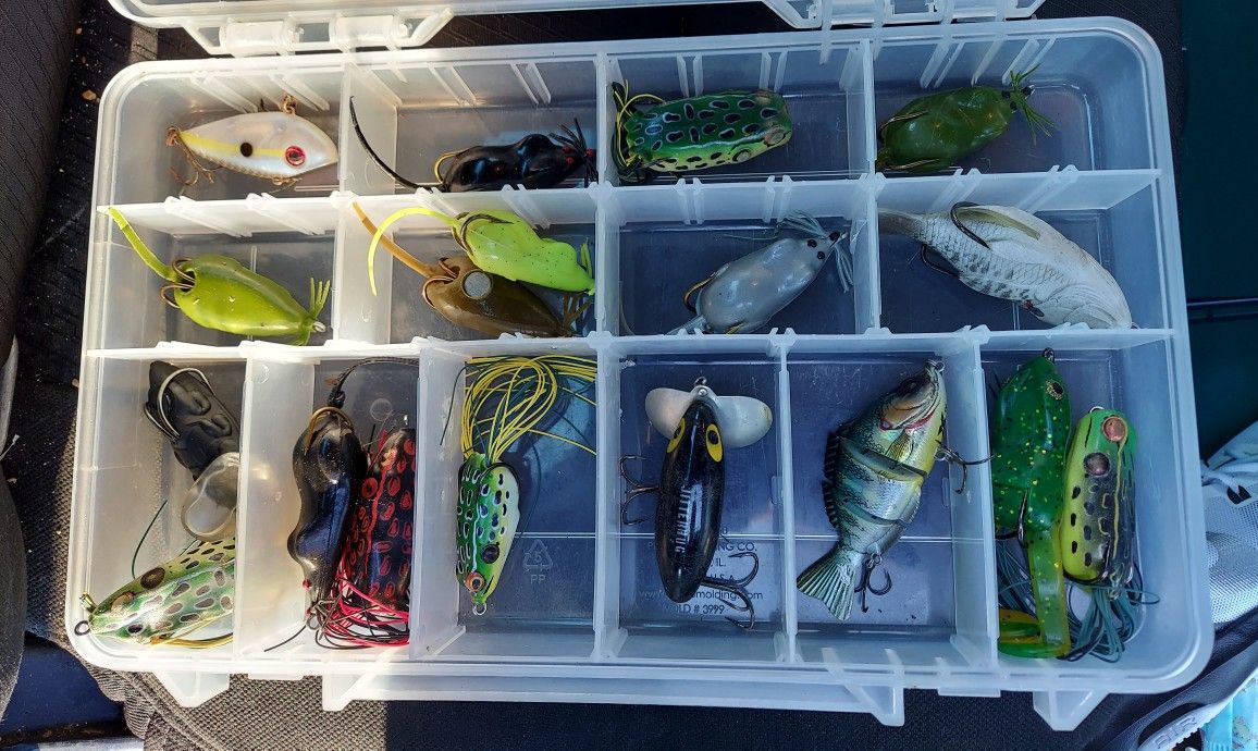 Fishing Lure Lot ---