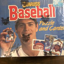 Baseball Cards:  1988 Wax Packs (36)