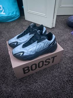 Yeezy 700