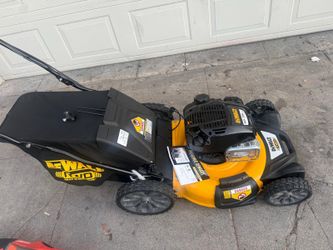 Dewalt 21 in. 163cc Briggs and Stratton 725Exi Engine Rear Wheel Drive 3-in-1 Gas Self Propelled Walk Behind Lawn Mower