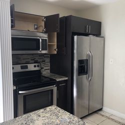 Kitchen cabinets and Appliances $500