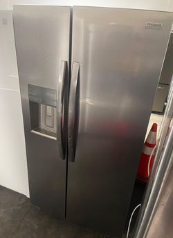 Frigidaire Gallery Side‑by‑Side Fridge – Stainless, Ice/Water Dispenser