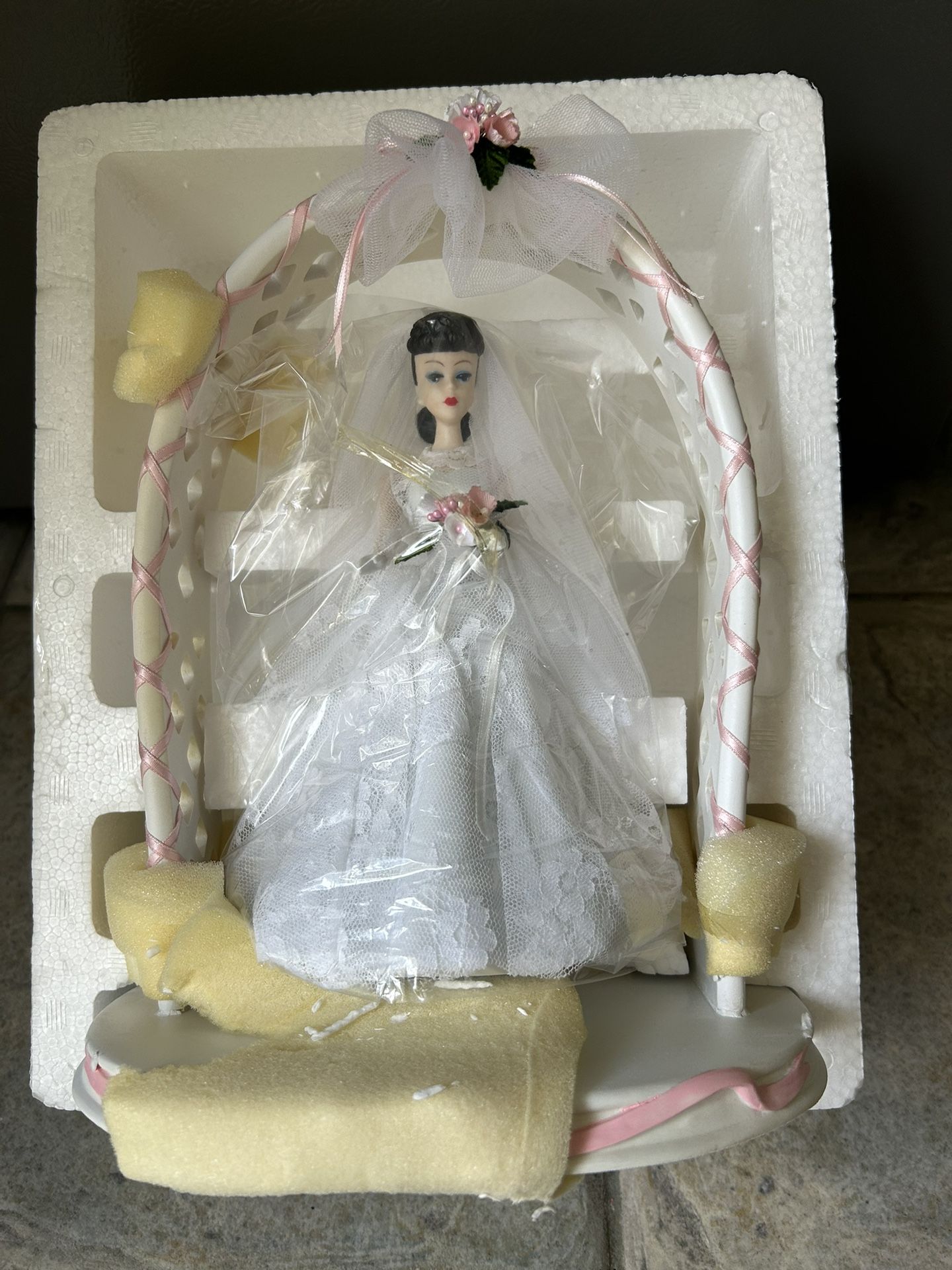 1992 Applause Nostalgic Porcelain Wedding Day Barbie Doll Figure #37070