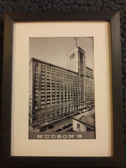 VINTAGE J.L.HUDSON STORE PICTURE- DOWNTOWN DETROIT
