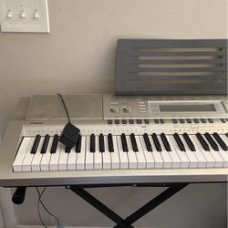 Electric Keyboard  With Stand 