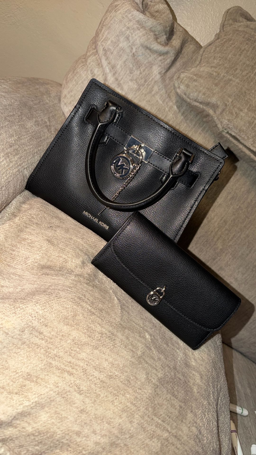 Brand New Michael Kors Purse And Wallet With Cross Body