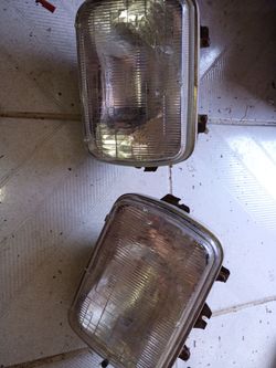 Headlights/ housing