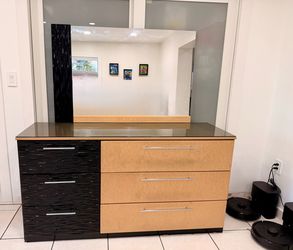 Bedroom set