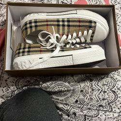 Burberry Shoes 