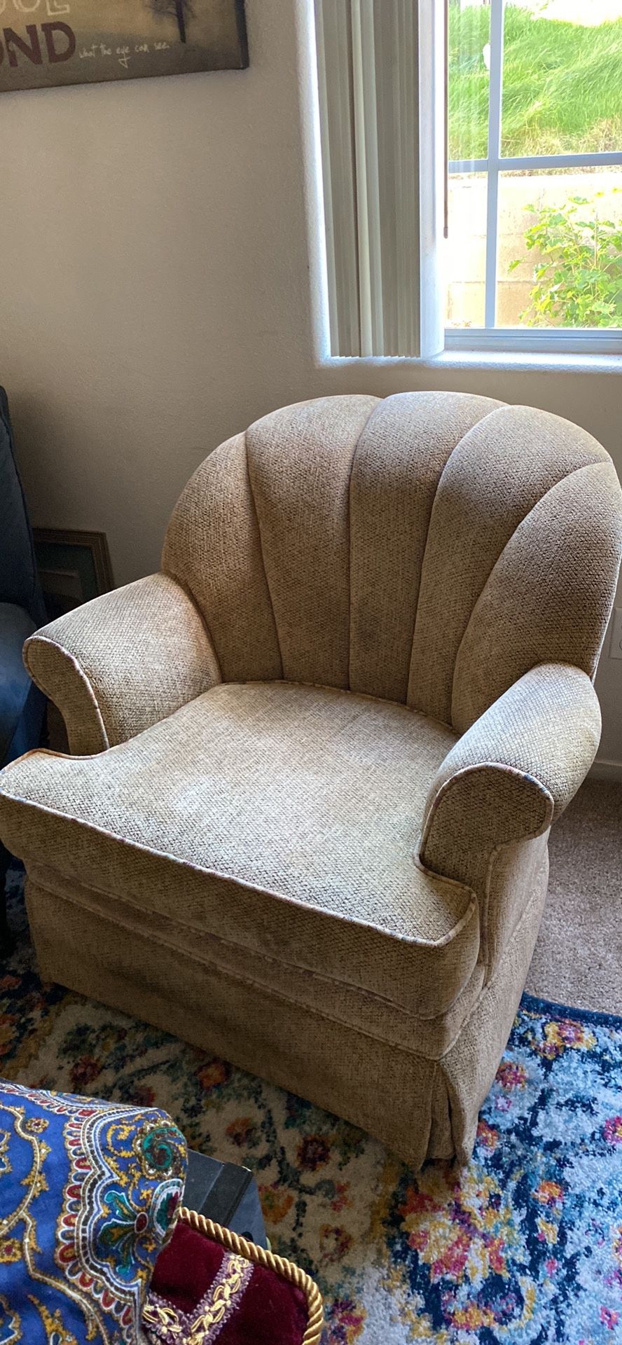 Swivel Chair 