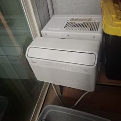 Midea 12000BTU WINDOW UNIT