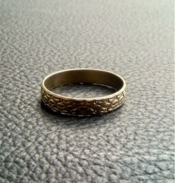 Yellow gold ring textured size 8 18 karat