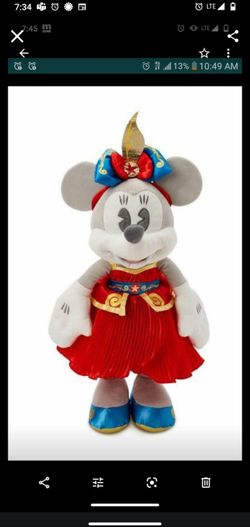 Minnie mouse main attraction