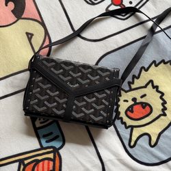 Used leather bag