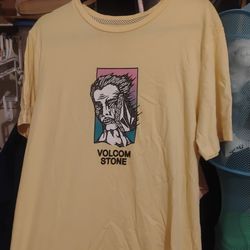 Volcom  modern fit size medium
