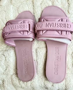 Lady's Sandals size 37