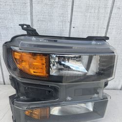 Chevy Silverado Headlight 2019-2022 Halogen OEM 