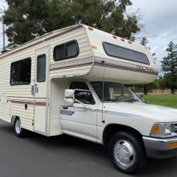 1990 TOYOTA RV 57,000 MILES