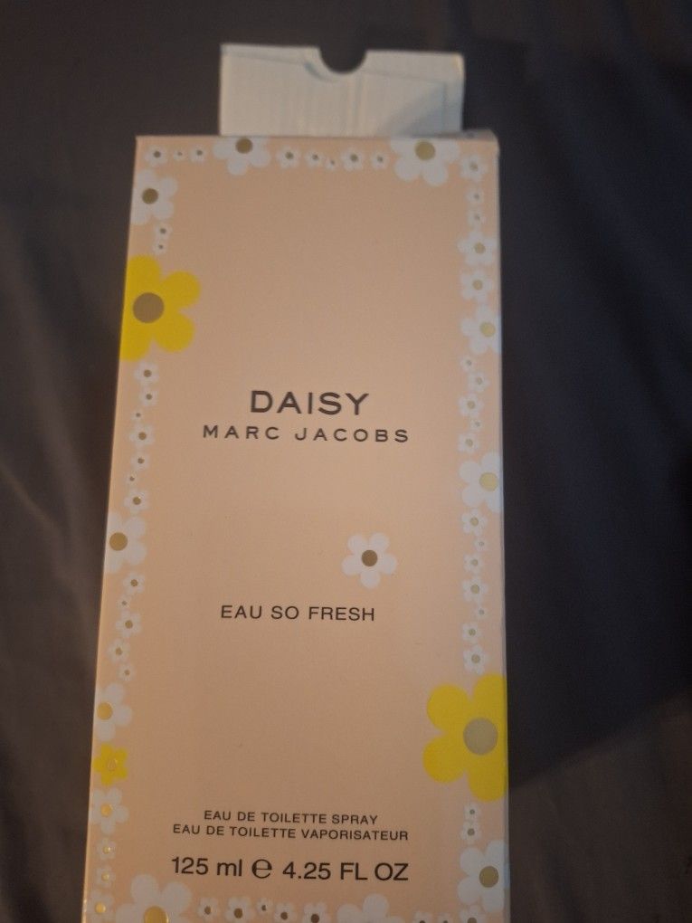 Marc Jacobs Daisy Eau So Fresh Cash Only 4.25 Full Size