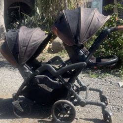 Convenient Contours Curve Double Stroller. 
