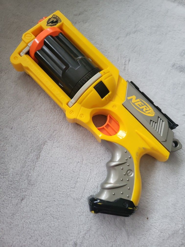 Nerf MAVERICK REV 6 , Like New, Great Condition