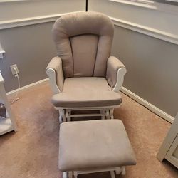 Rocking Chair With Ottoman Like NEW!