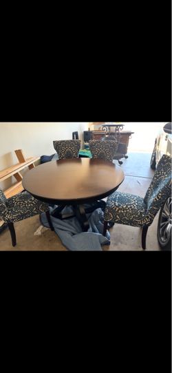 Dinning table