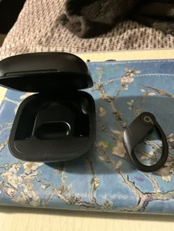 Beat By Dr Dre Powerbeat Pro Wireless Bluetooth Earbuds Right Side Only Works Good