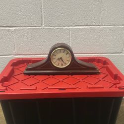 The Bombay Company Quartz Wood Mantal/Desk Clock WORKS 5.5” X 12”