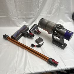 Dyson - Cyclone V10 Animal Cordless Stick Vacuum - Iron