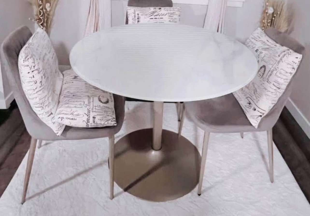 Dining Table and 4 Chairs