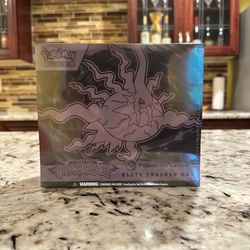 Pokémon Center Pitch Black ETB
