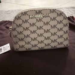 Michael Kors Small Travel Pouch 
