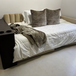 Twin Day Bed With Desk