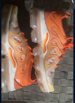 Women Nike air vapor maxes