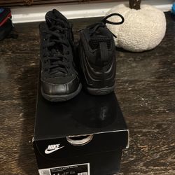 Nike kids Sneaker 11c