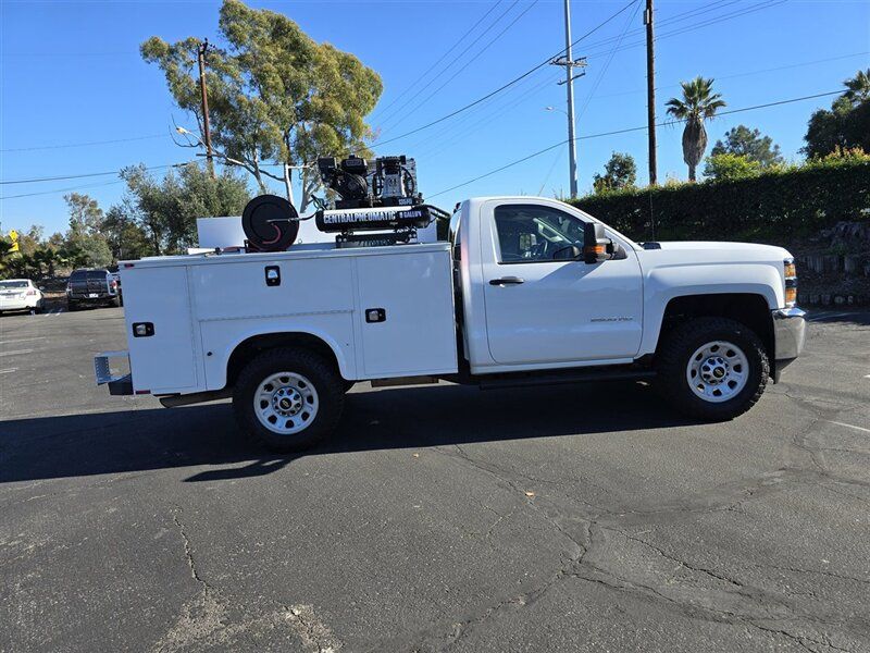 2018 Chevrolet Comm 2500 work truck,Utility,6.0L Gas,Air Compressor,