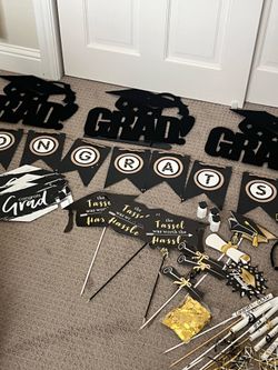 Graduation party decoration bundle
