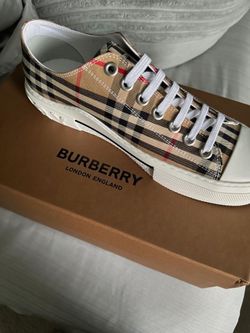 Burberry shoes size 9 online