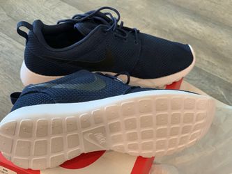 Nike Roshe One Navy Sz 8 BNIB