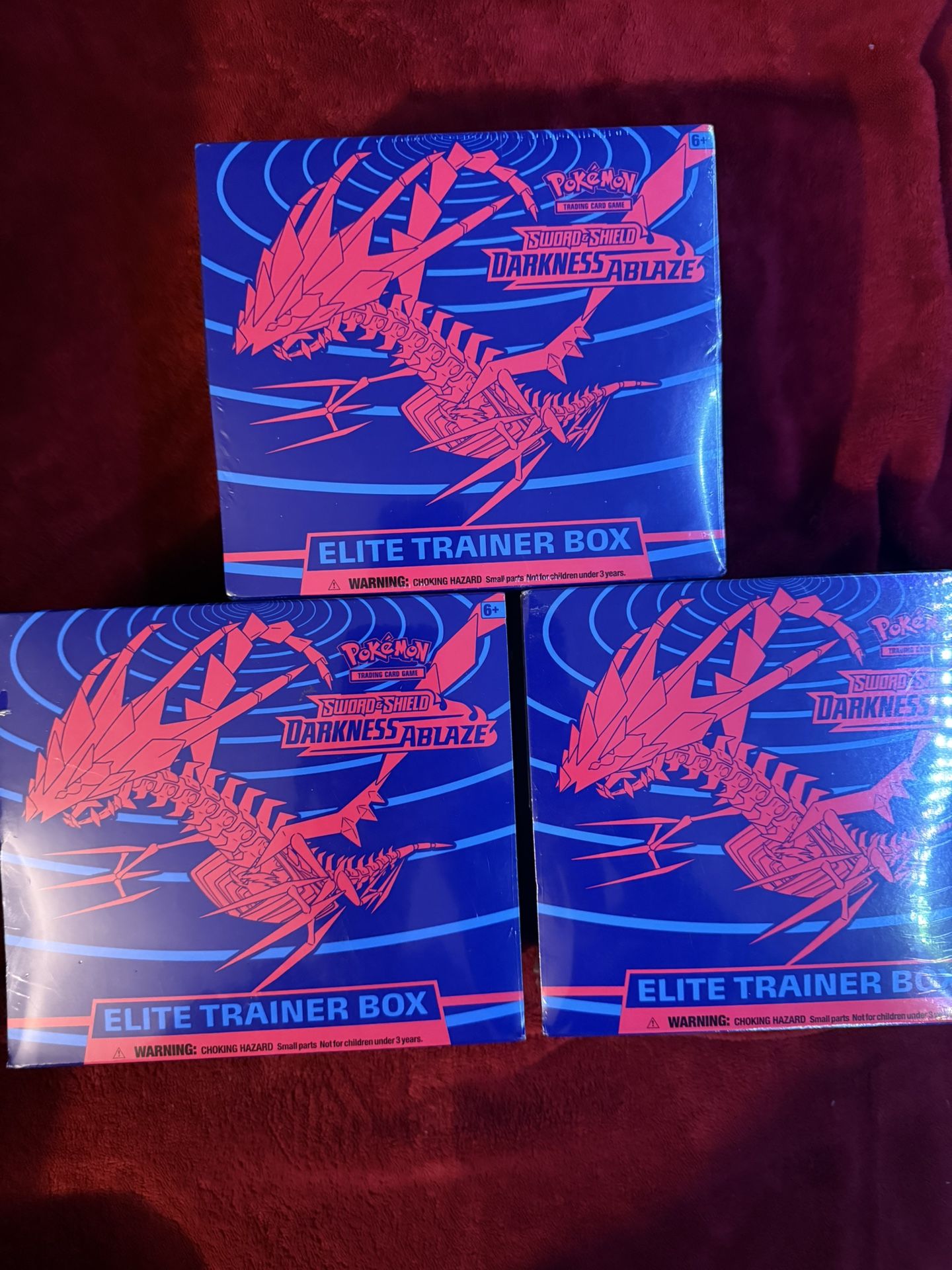 Pokémon Darkness Ablaze ETB