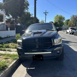 Dodge Ram 1500 4x4 2007  clean title