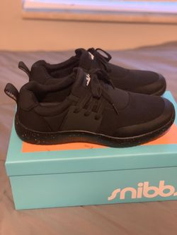 Snibbs Non Slip 10.5 Worn Once!
