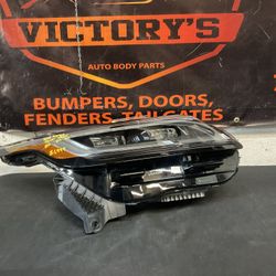 RANGER ROVER VELAR 2024-2025 RH HEADLIGHT OEM