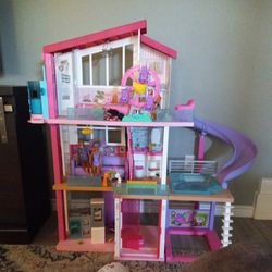 Barbie Dreamhouse With Furniture Included 