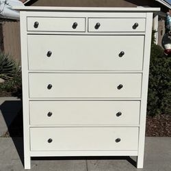 White Hemnes Dresser Chest of Drawers Furniture Great Condition